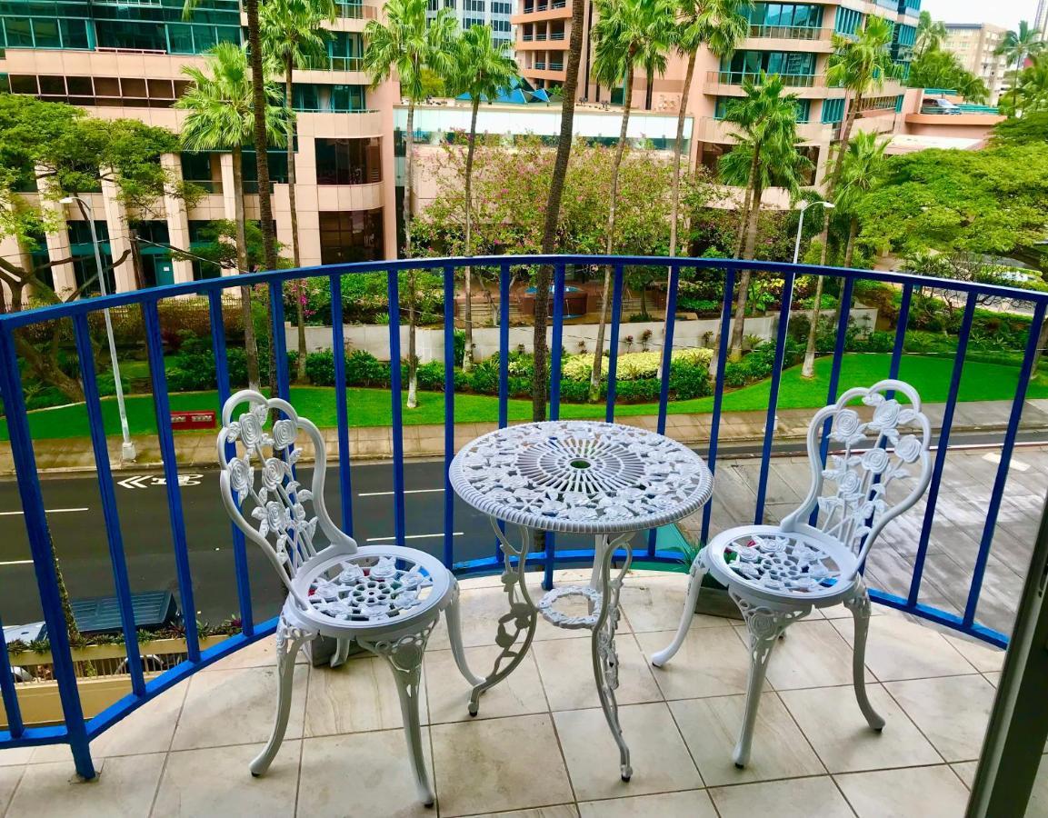 Apartment Waikiki 2 Bedrooms, 1 Bath, Free Parking, Sleep 6