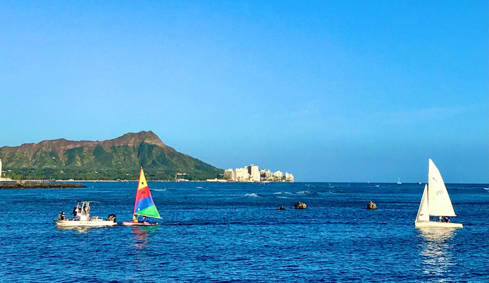 Waikiki 2 Bedrooms, 1 Bath, Free Parking, Sleep 6 * Honolulu