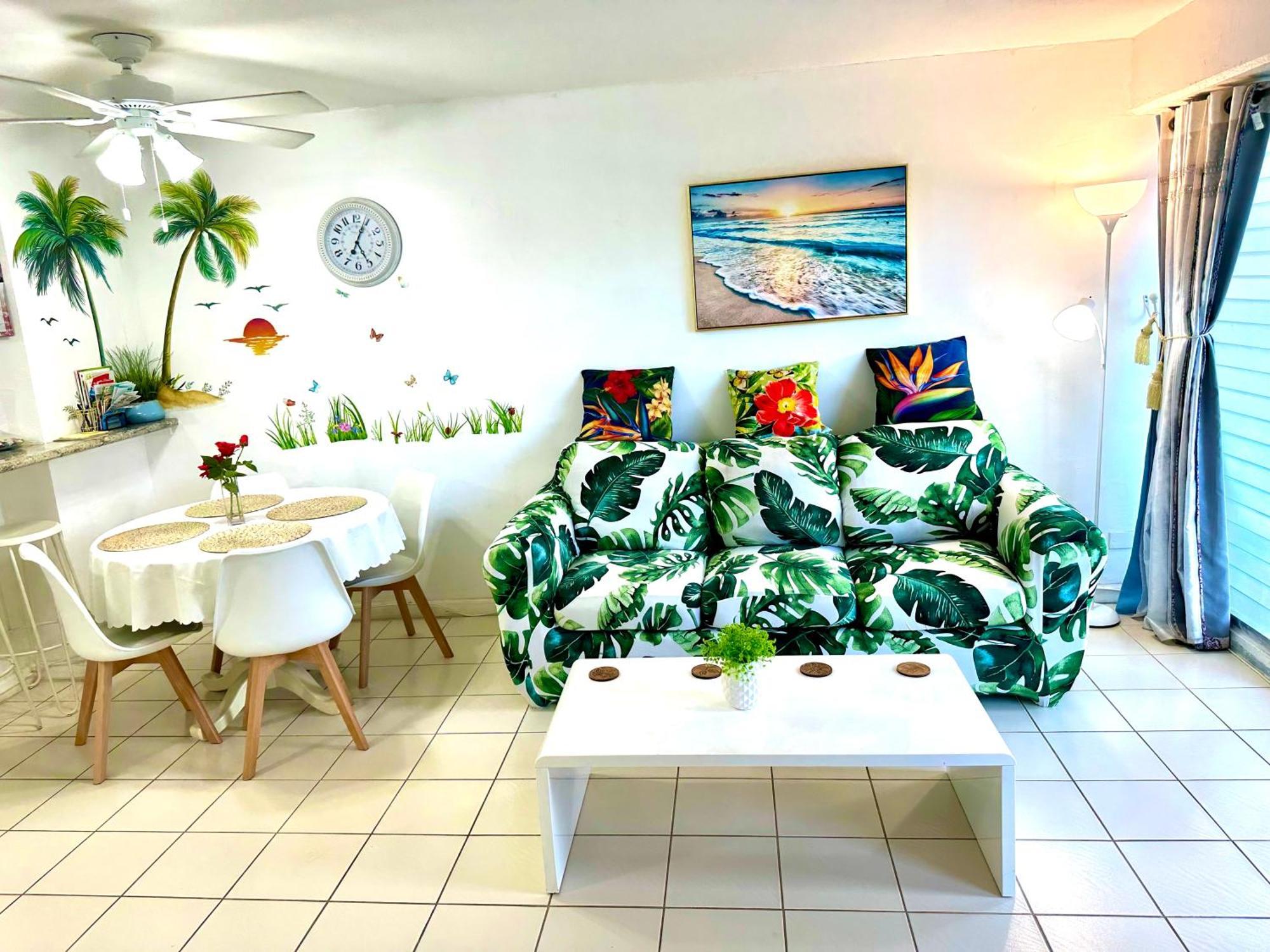 Apartment Waikiki 2 Bedrooms, 1 Bath, Free Parking, Sleep 6 Honolulu