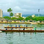 Waikiki 2 Bedrooms, 1 Bath, Free Parking, Sleep 6